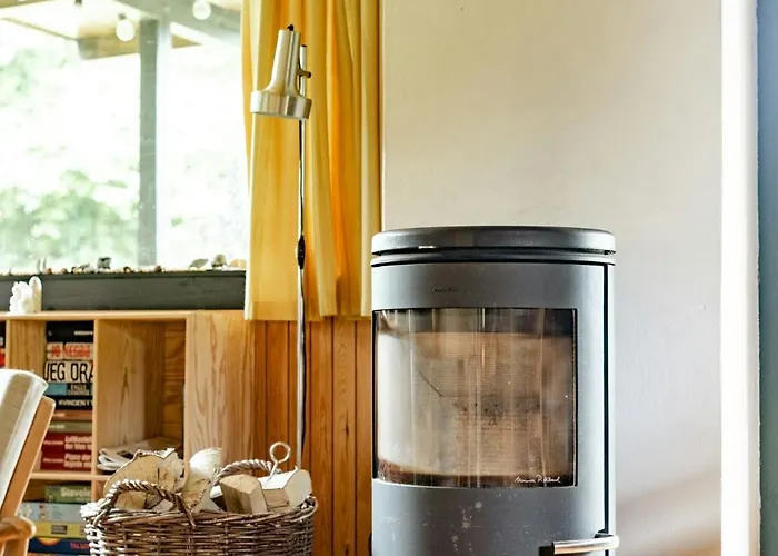 Hébergement de vacances Unique House Surrounded By Willow Trees Yderby